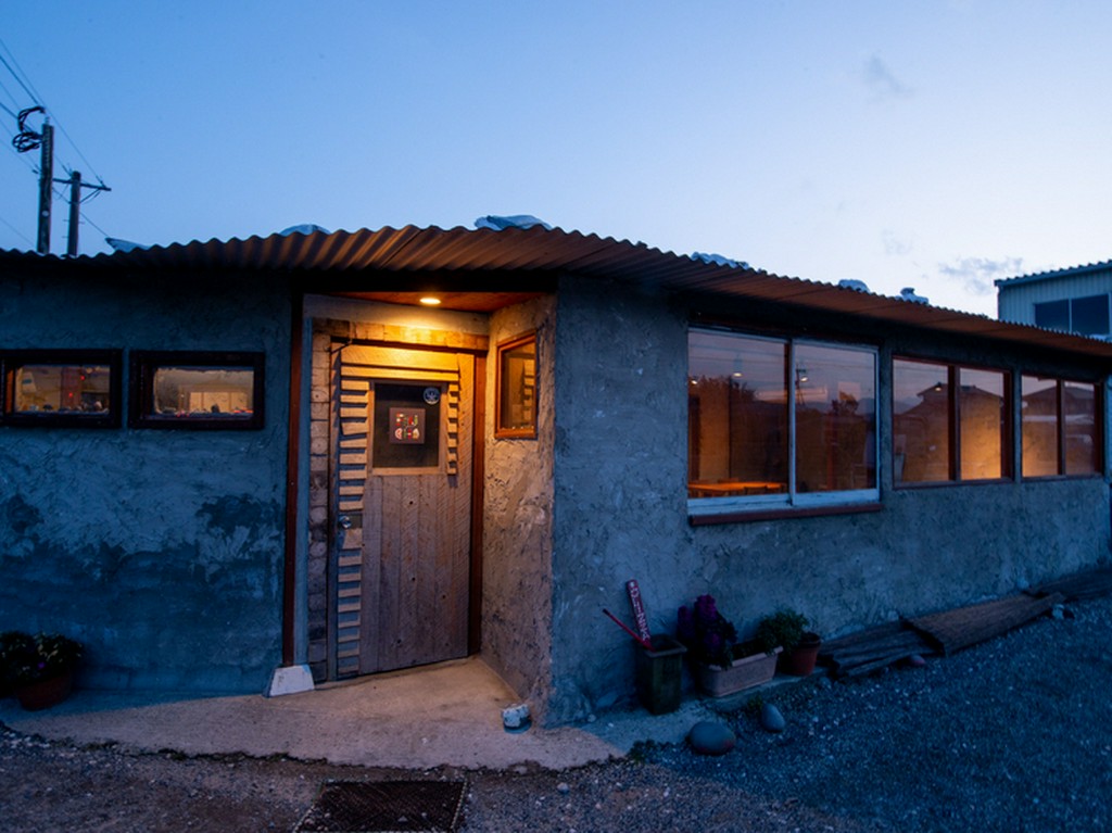 田園地帯の一軒家