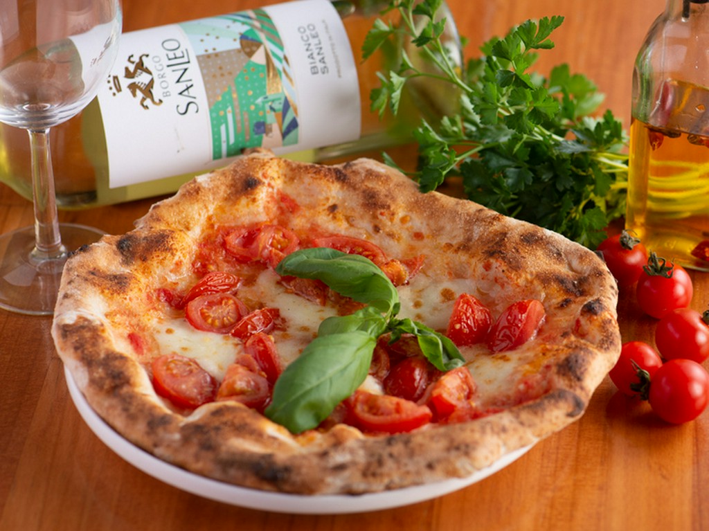 水牛モッツァレラの贅沢なマルゲリータ『エクストラマルゲリータ』