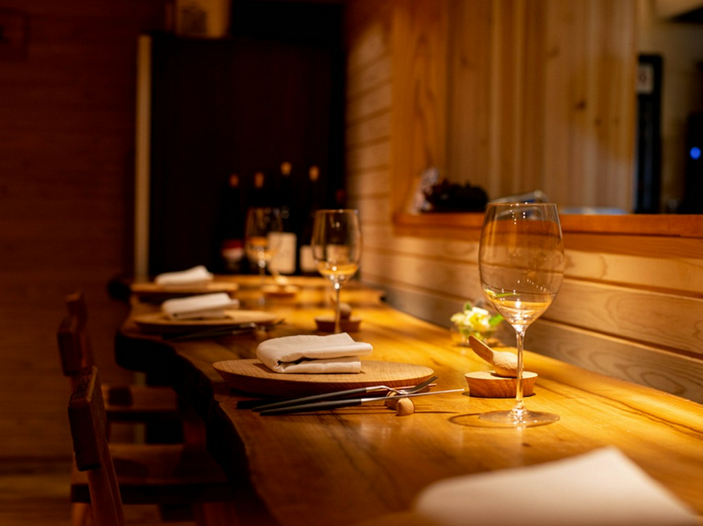 記念日ディナーには、メッセージ入り特製プレートをご用意!