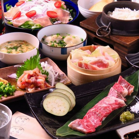 メイン(牛焼きor牛鍋)をお選びいただき、コース料理形式でお料理を提供させていただきます。