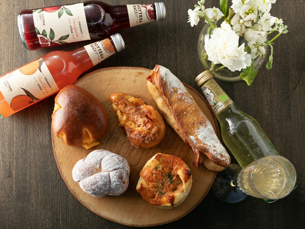 人気ベーカリー「ブーランジェリー オンニ」の焼きたてパン