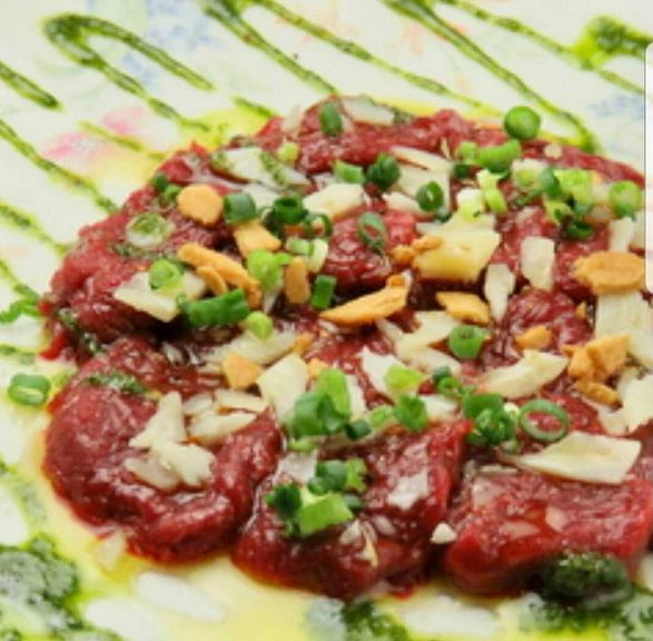 馬刺しのカルパッチョ