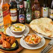 飲み放題は、生ビール、ウーロンハイ、レモンサワー、グレープフルーツサワーそしてハイボールと、カレーに合わせて厳選されたアルコールメニューに、大人気のラッシーなど5種類のソフトドリンクが注文可能です。