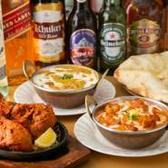 サラダ、カレー、タンドリー料理、ナン、ライス、そして飲み放題（60分、2,310円／90分、2,750円／120分、3,850円）がセットになった、とってもお得なコースです。人気のチーズナンも味わえます。
