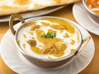 鳥ももをたっぷり使った定番の本格カレー。