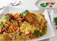 スパイスで炒めたインド風チキンチャーハン