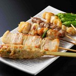 とり串164円／豚串193円／鶏レバァ串152円／砂肝152円／皮串163円／ナンコツ串171円／ハツ串149円／ポンポチ串161円／ササミわさび串175円／ササミ明太チーズ串207円／豚赤モツ串174円／シカ串308円