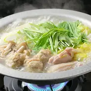 【※価格は1人前】◆生つくね鍋(塩・味噌・醤油)736円◆生つくね塩とろろ鍋735円◆塩レモン鍋735円◆豚キムチ鍋735円◆もつ鍋(塩・味噌・醤油)845円◆ナッコプセ鍋812円◆雑炊セット219円◆生つくね231円