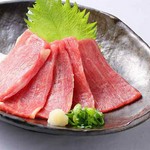 ◆馬刺し922円◆塩ユッケ(馬肉)803円
