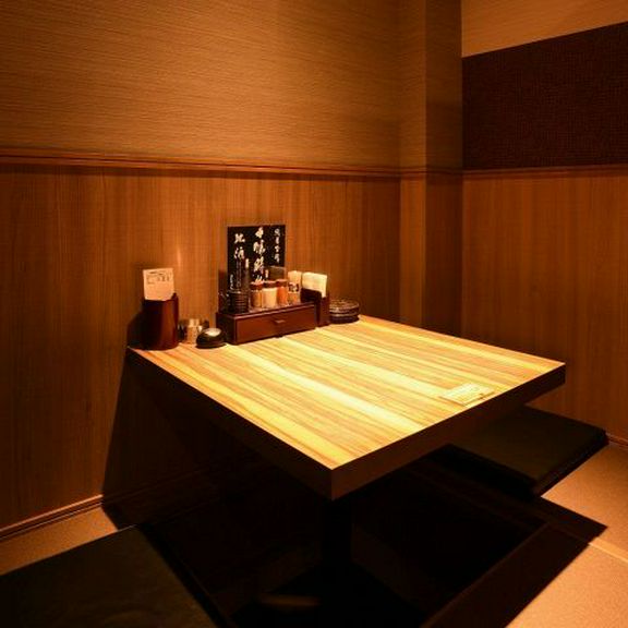 2名様からご利用いただける掘りごたつ式個室をご用意