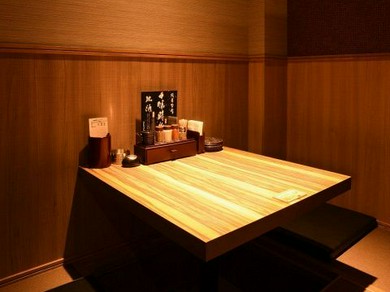 2名様からご利用いただける掘りごたつ式個室をご用意