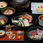 伝統的な琉球料理を堪能していただけるランチ限定の特別コースです