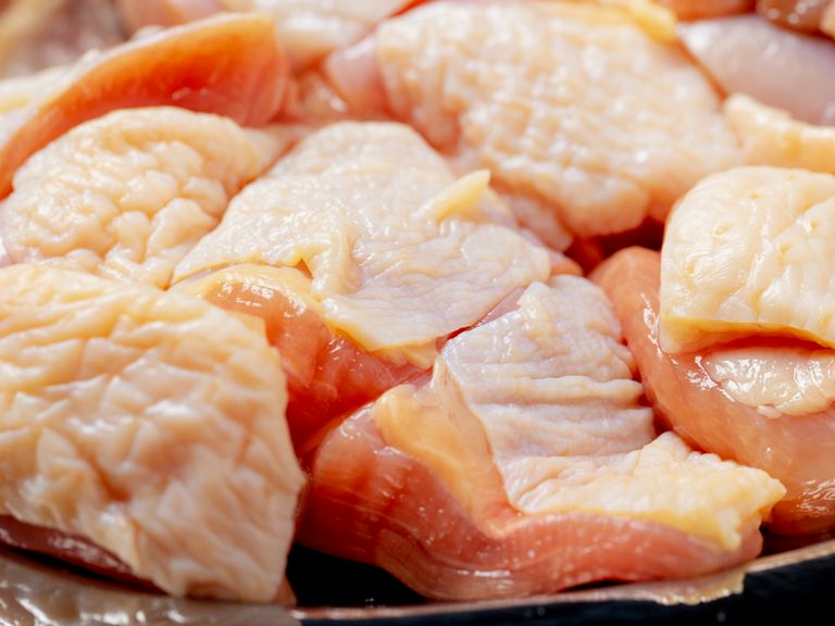 「うましどり」のモモ肉はよい歯ごたえ＆ジューシー
