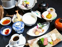 ◆煮物
◆小鉢
◆お造り
◆手作り豆腐
◆焼八寸
◆湯豆腐
◆天婦羅
◆茶碗蒸し
◆生麩の田楽
◆釜飯
◆汁物
◆甘味

※現在コーヒーはつきません
