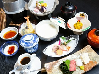 使用する野菜は、信頼を置く業者から吟味した旬の京野菜のみ
