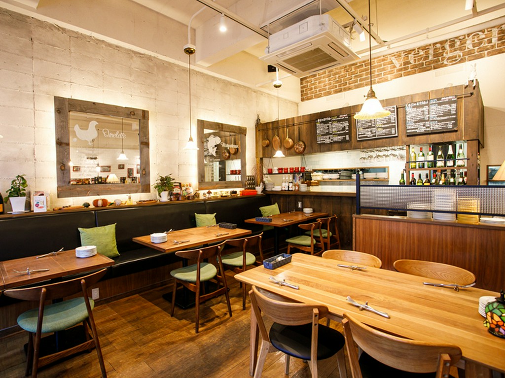 木の温もりが包み込むくつろぎの空間