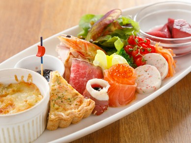 何度オーダーしても楽しい『前菜盛り合わせ』