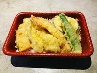 エビ、キス、イカ、野菜3種