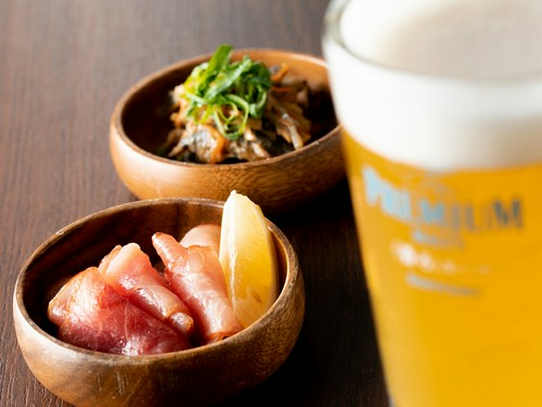 好みの小鉢2品とビールがセットになった『生ビールセット』