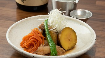 インカの目覚めと和牛すじの肉じゃが風