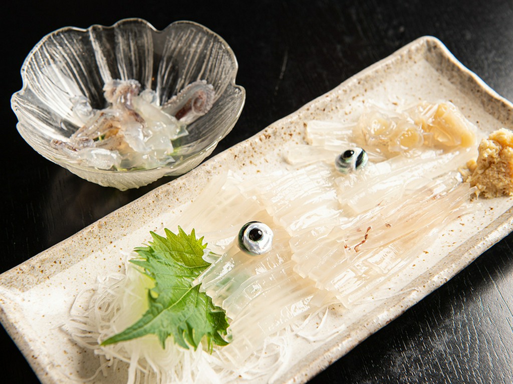 とれたて・捌きたての『活ヤリイカ刺し』