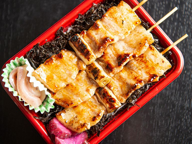 リピーター多数! 何度も食べたくなる『岩のり焼きとり弁当』