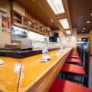 気心知れたデートで「気軽にお寿司を食べたいね」、そんな会話がでたら『さかえ寿し　高砂通支店』におまかせ！“庶民の味方”をモットーに、お客様に地元・北海道で獲れる海の幸をお手頃価格でご提供しております。