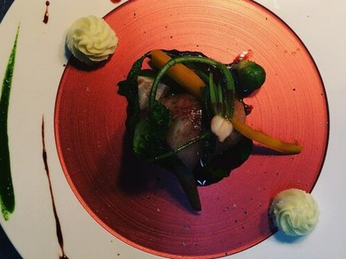 特別な記念日にこだわりの料理とワインを