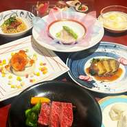 伝統の海老チリ・黒毛和牛・あわびのオイスター煮込み含めた7品の贅沢なコースをご用意しております。