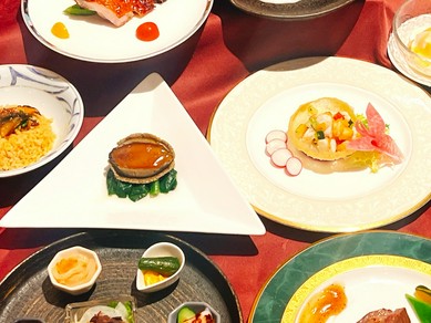 大海老のチリソース・あわびのオイスター煮込み・黒毛和牛サーロインなど全8品　