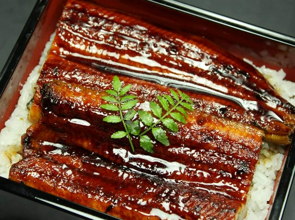 国産うなぎ　うな重