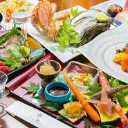 幼い頃から慣れ親しんだ県内産食材の持ち味を生かす調理を追求。三陸産の鮮魚、極上の黒毛和牛「きたかみ牛」、花巻市の畑から直送仕入れする多彩な季節野菜などで、四季折々の皿を紡いでいます。