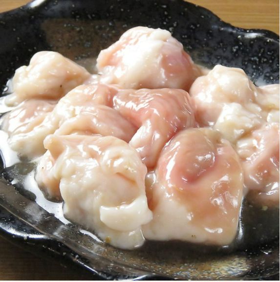 貴重な黒毛和牛のホルモンを1頭分仕入れております