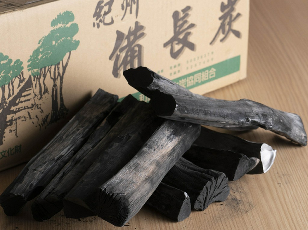 使用する備長炭にも一切の妥協無し