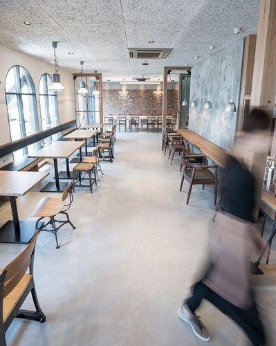 シンプルかつモダンで落ち着く空間に設計しました。