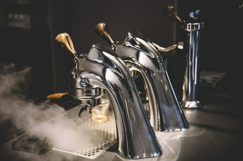 日本にまだ数台しかない最新エスプレッソマシンmodbar