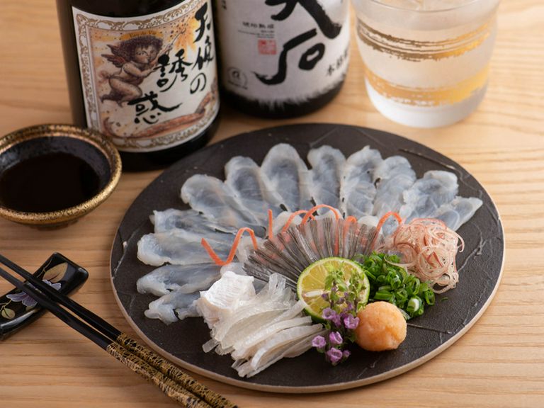 【季節限定】弾力ある食感とあっさりと上品な風味の『とらふぐ刺』
