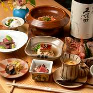 旬の食材はもちろん、より出来の良い食材、入荷したお酒との相性などを考慮して、季節を感じていただけるお料理・構成でお出ししております。