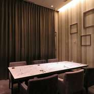 【電話予約限定】4名様～ご利用可能な個室を完備しております。