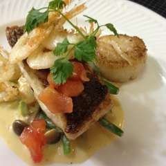 鮮魚のポワレ、フレッシュトマトのヴィネグレット　