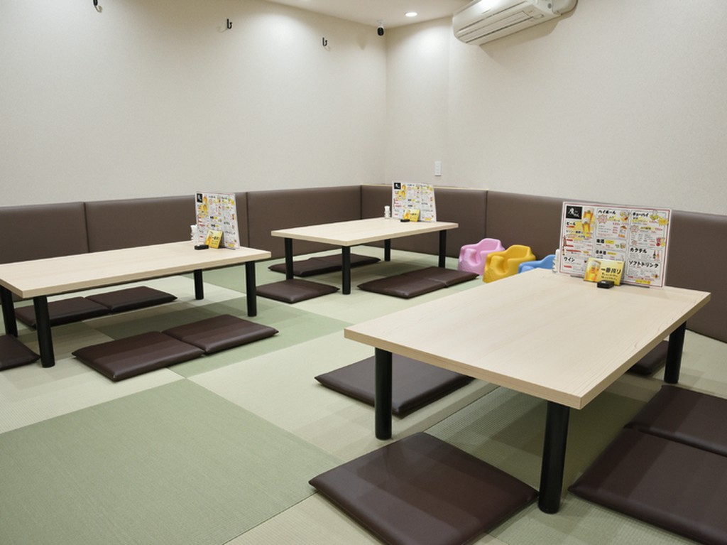 買い物帰りで歩き疲れた時は、店内の奥にある座敷がピッタリ