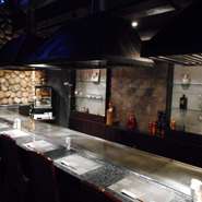 鉄板焼き料理でライブ感のある特別なお料理をお楽しみ下さい。