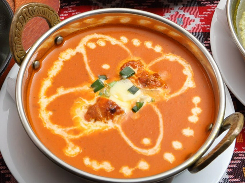 トマトベースでマイルドな味わい『バターチキン』