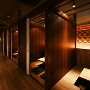 会食や商談など、ビジネスシーンに最適です。季節の食材にこだわった美味しいお食事と、温かいおもてなしで、ゆったりと寛ぐ事ができます。
