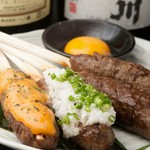7種の味から選べる！【岩塩／タレ／月見／チーズ／黒胡椒／青唐味噌／とろろ】お肉、スパイス、何種類もまぜ、職人が一本一本手作りで仕上げております。どこにもない味です。はまること間違いなし！