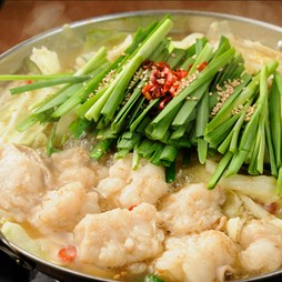 期間限定の鍋メニュー人気No.1『もつ鍋』『地鶏鍋』