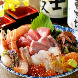 名物【喰海盛り（九種）】は海を味わう最高の逸品です。厳選した本物だけをご提供させて頂きます。