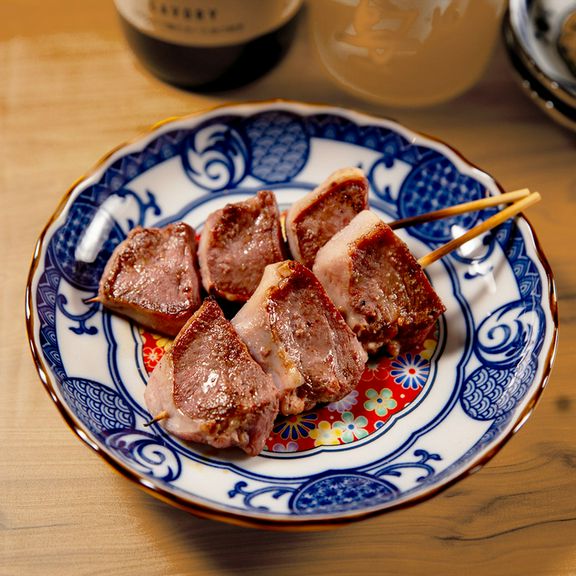 名物　豚タン串