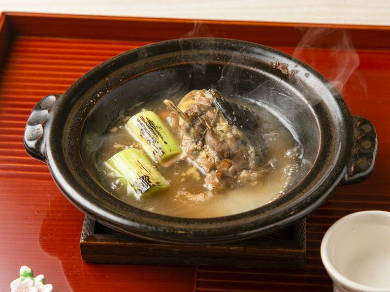 スッポンと気仙沼産フカヒレの小鍋