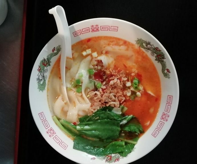 刀削麺（とうしょうめん）